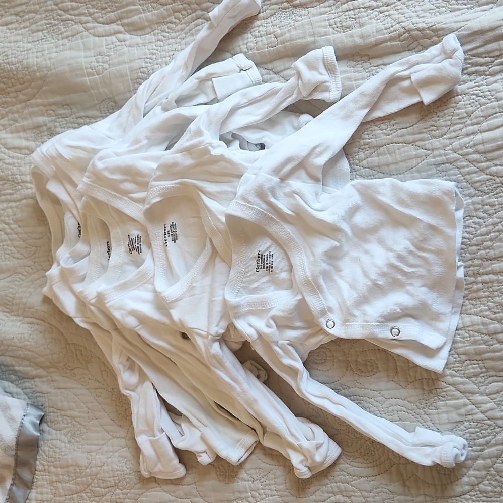 Gerber side snap Kimono long sleeve shirts 0-3 months Now 6 available!